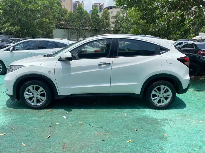 广州19年本田缤智4