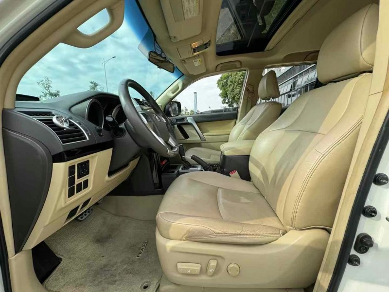 东莞16年丰田普拉多4