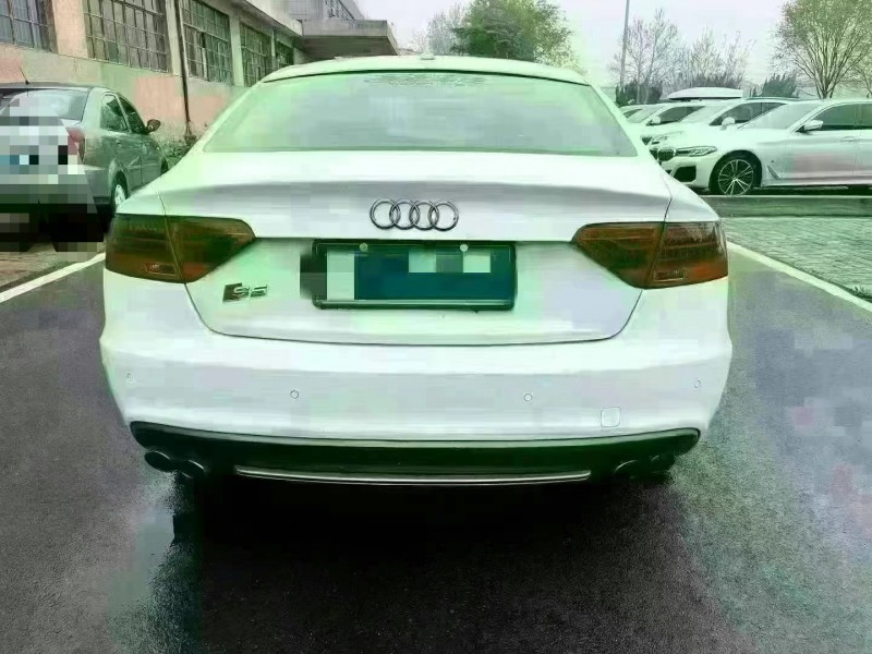 枣庄15年奥迪S59