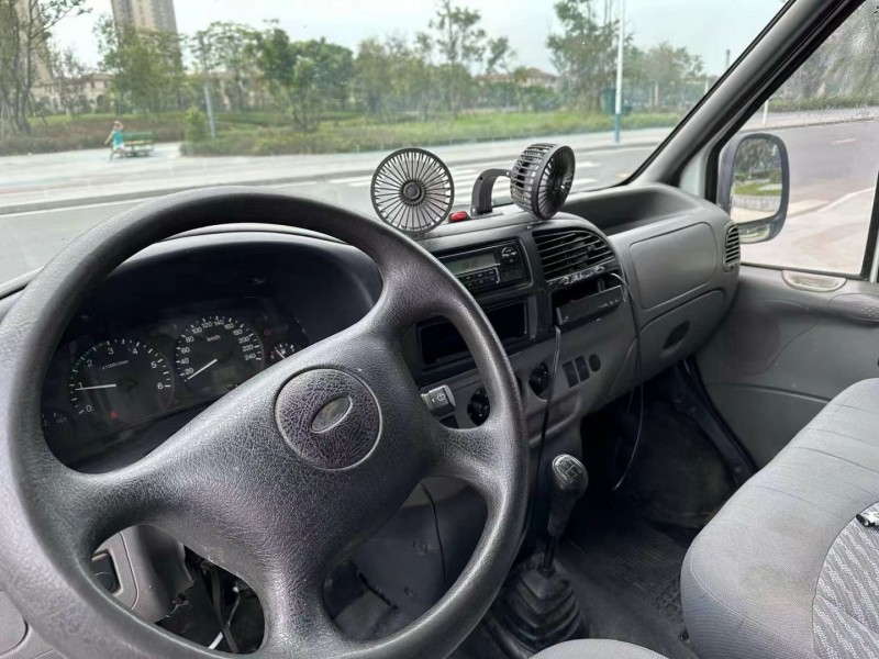 东莞15年福特全顺5