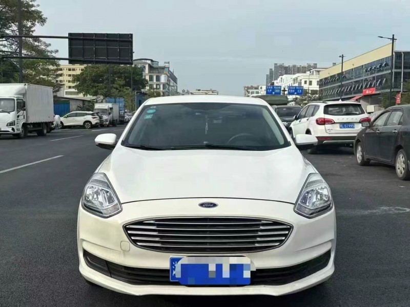 广州19年福特福睿斯1