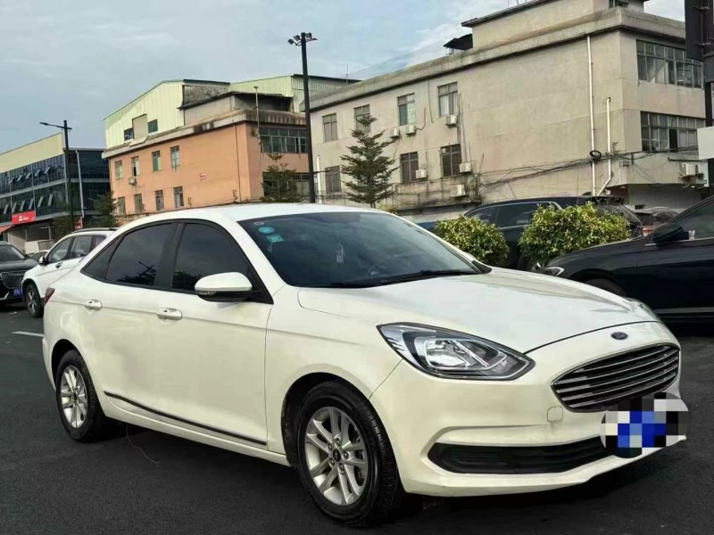 广州19年福特福睿斯3