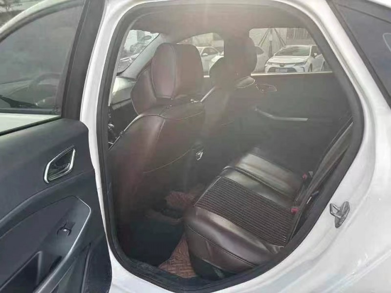 广州19年福特福睿斯8