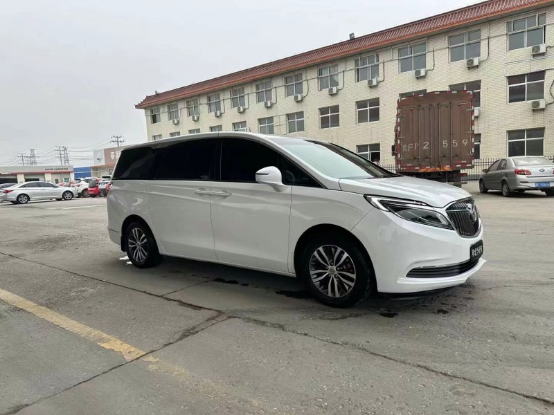 保定19年别克GL83