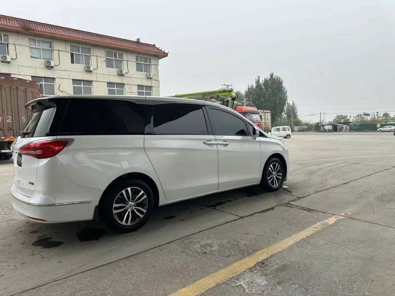 保定19年别克GL87