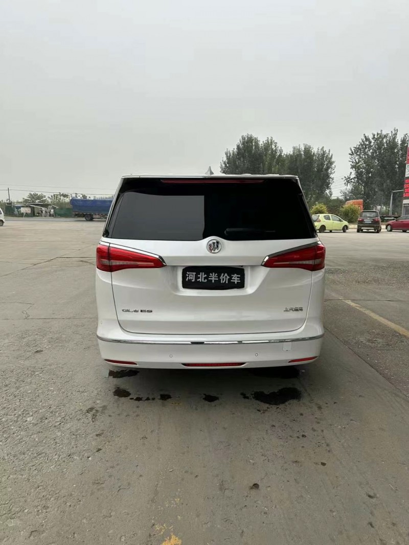 保定19年别克GL89