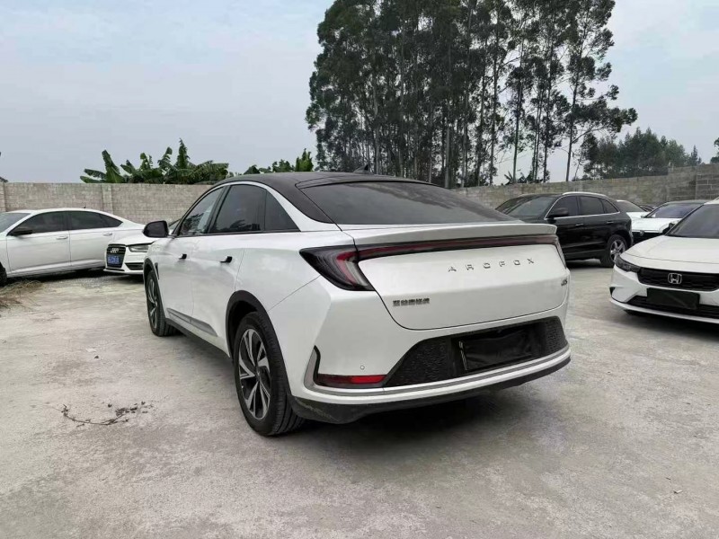 广州23年极狐汽车阿尔法5