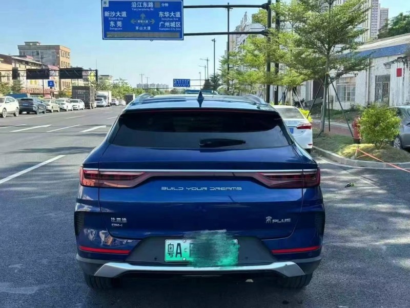 广州22年比亚迪宋9