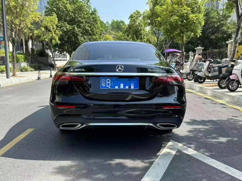 广州22年奔驰E9