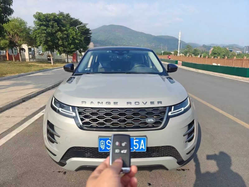 广州22年路虎极光1