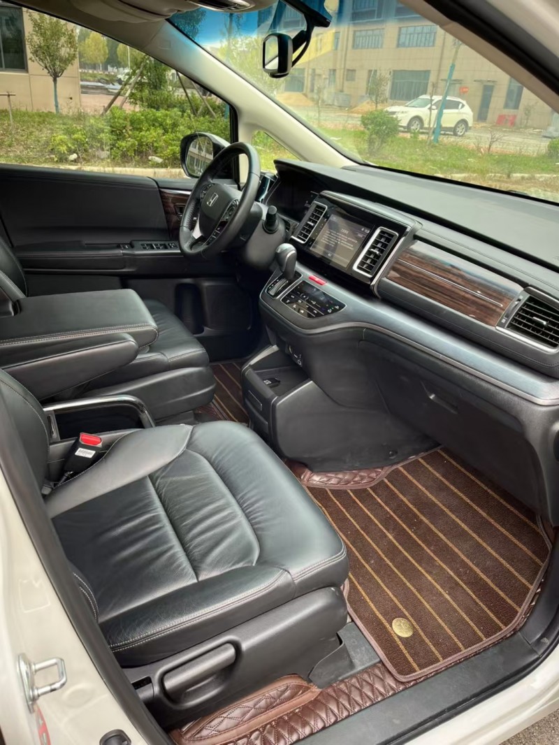 徐州20年本田艾力绅5