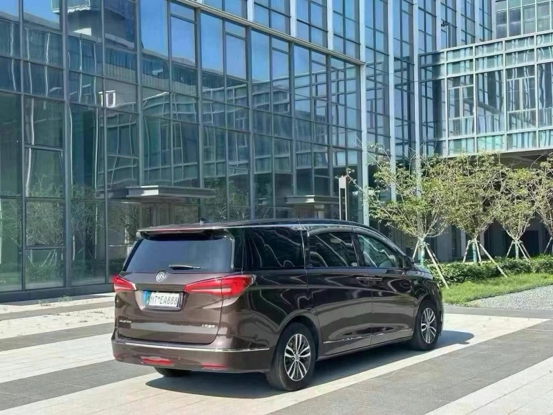 青岛18年别克GL87