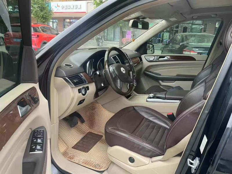 保定13年奔驰ML5