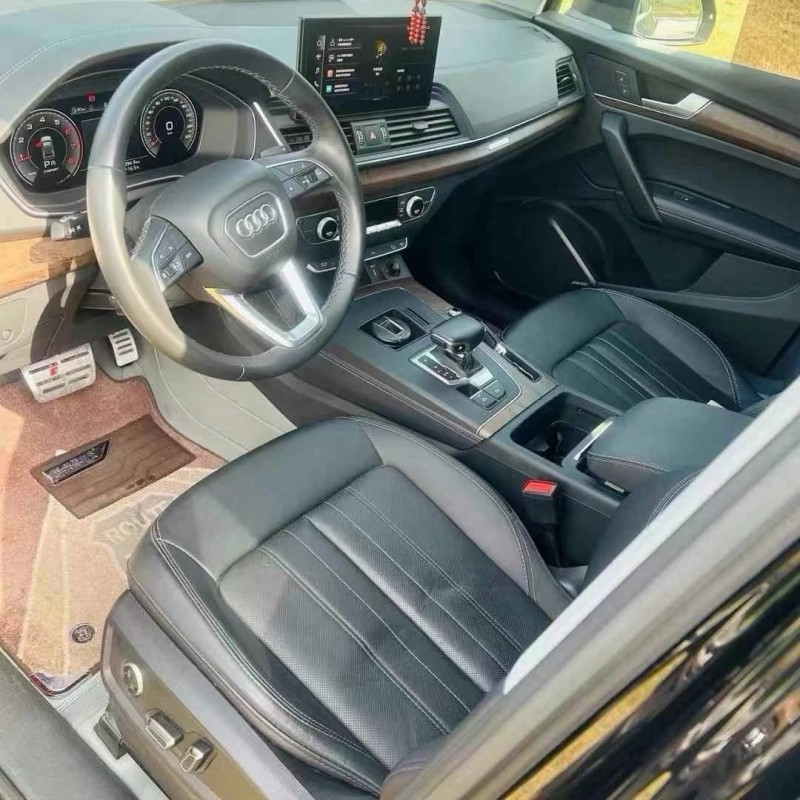 济宁22年奥迪Q54