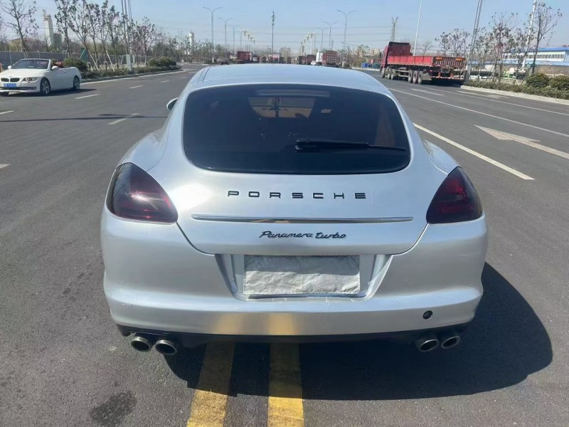 徐州13年保时捷帕拉梅拉9