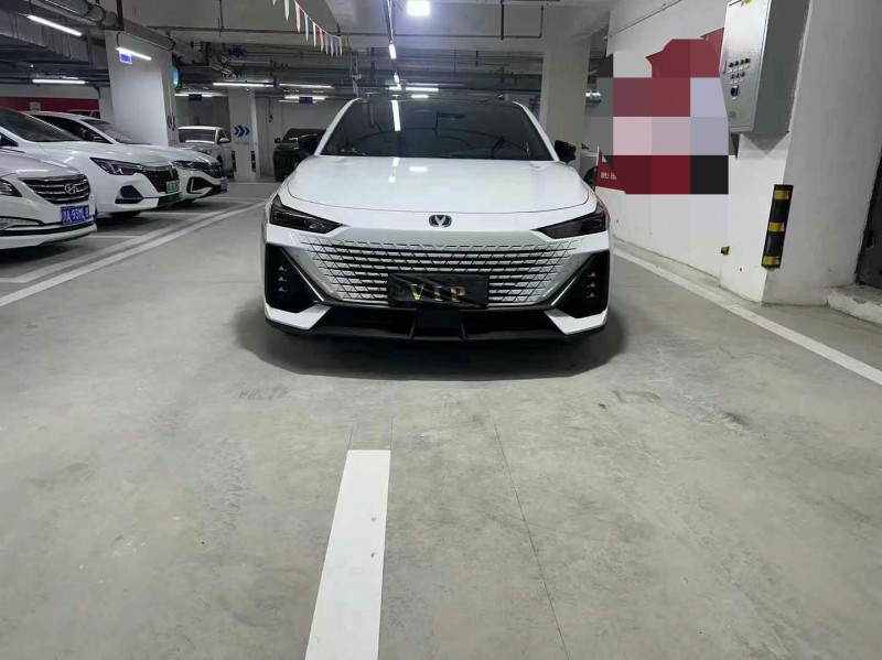 成都24年长安汽车UNI-V1