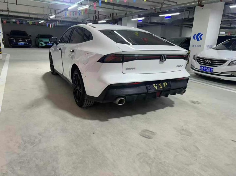 成都24年长安汽车UNI-V7