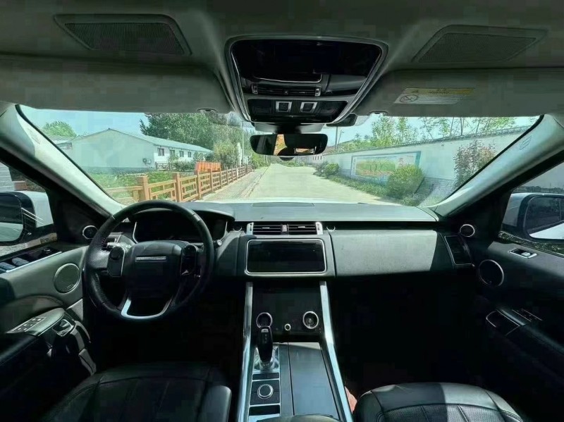 济宁21年路虎揽胜8