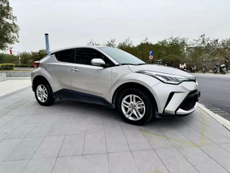 东莞23年丰田CHR3