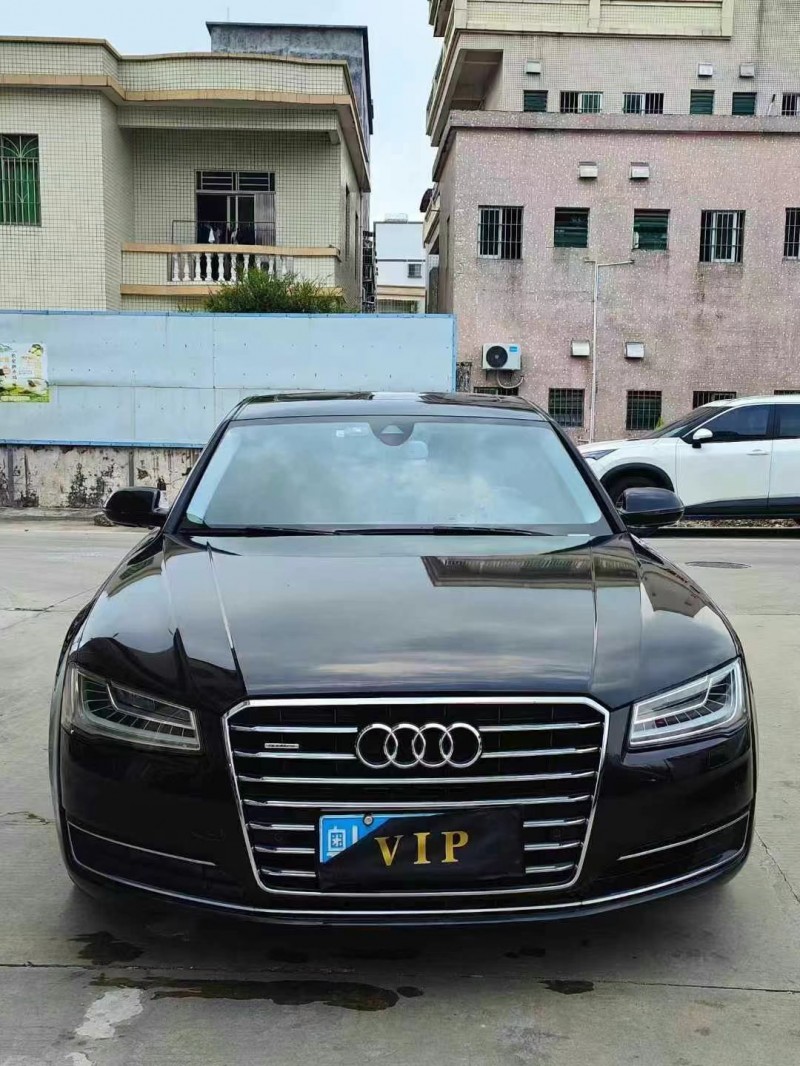 中山15年奧迪A8L1