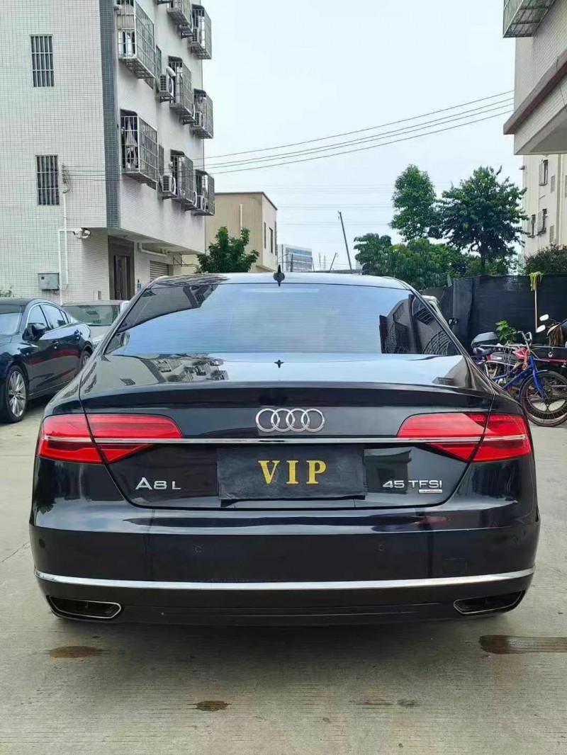 中山15年奧迪A8L4