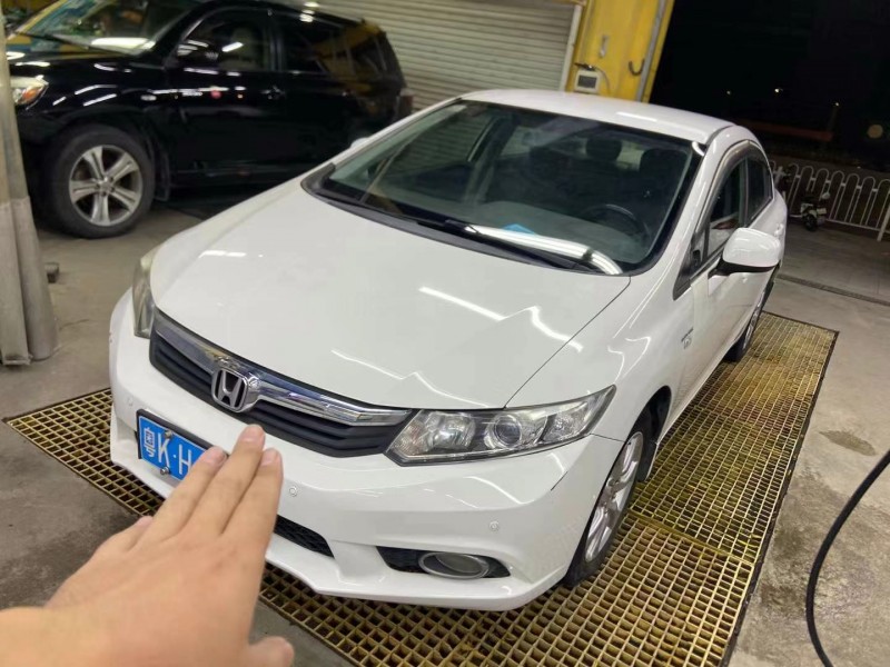 广州13年本田思域1