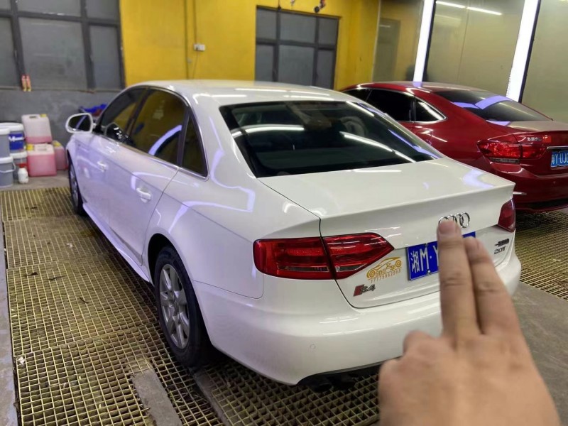 广州11年奥迪A4L4