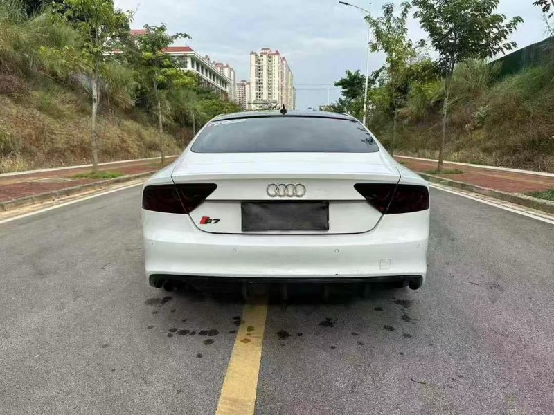南寧14年奧迪A7L8