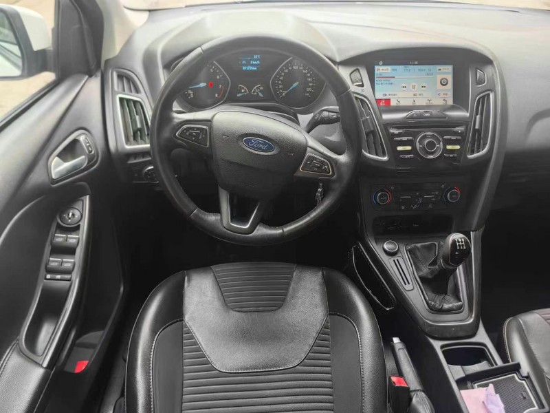 保定17年福特福克斯7