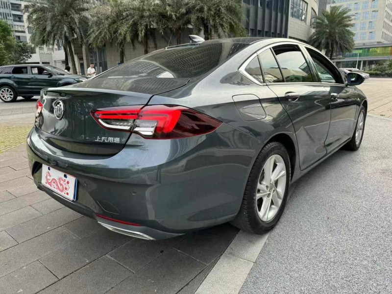 佛山21年别克君威8