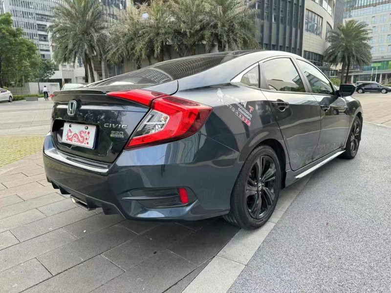 佛山15年奥迪A6L8