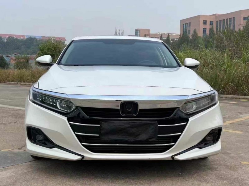 益阳23年本田雅阁1