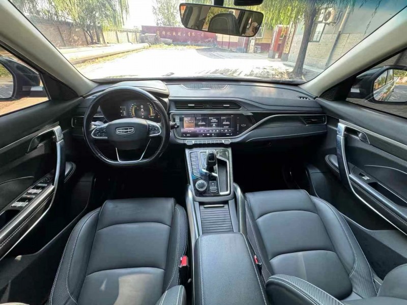 保定19年吉利博越6