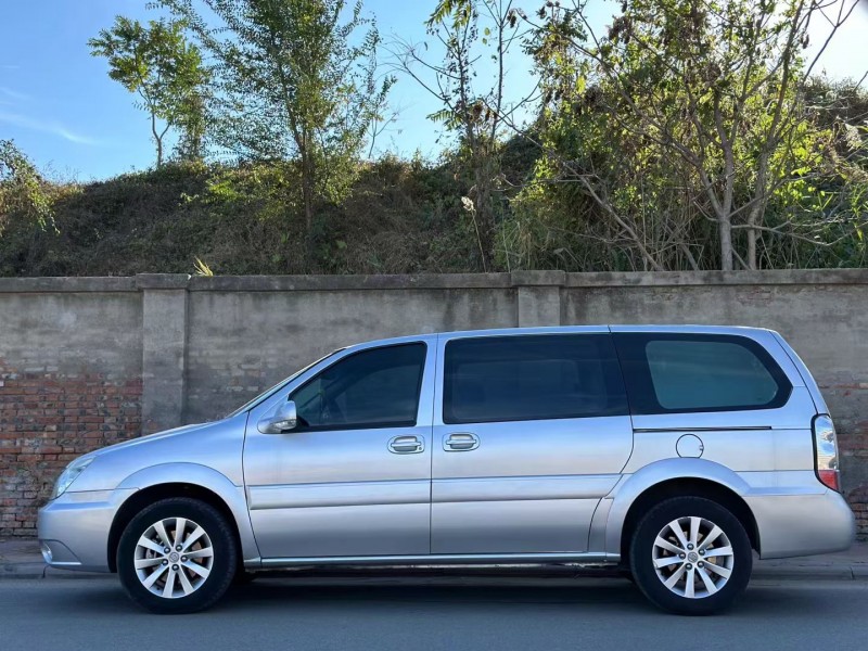 天津15年別克GL86
