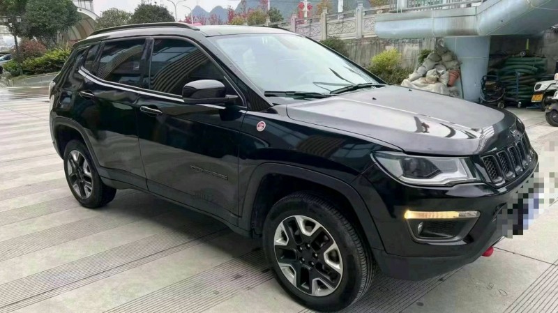 貴陽18年Jeep指南者2
