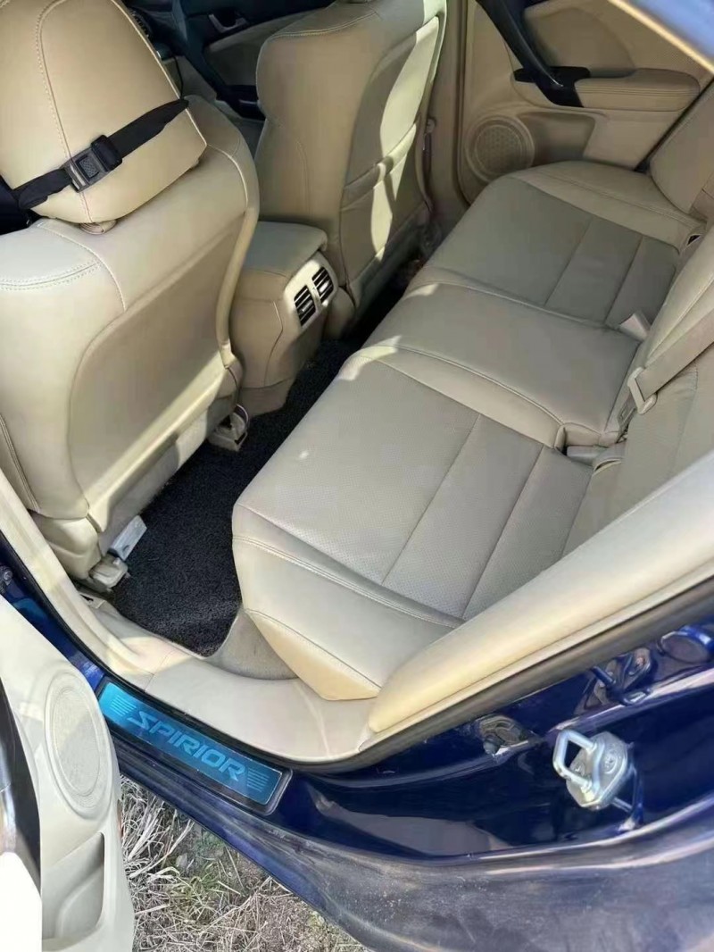 菏泽10年本田思铂睿4