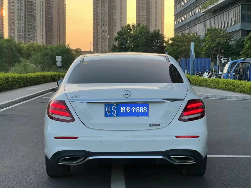 东莞18年奔驰E9