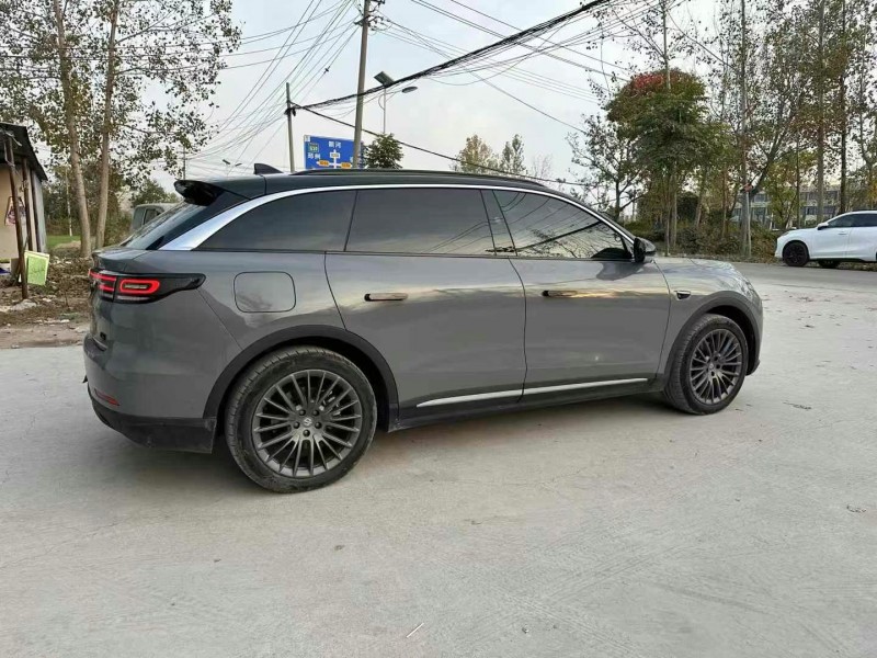 徐州23年零跑汽車C117