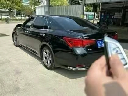 武汉17年丰田皇冠7