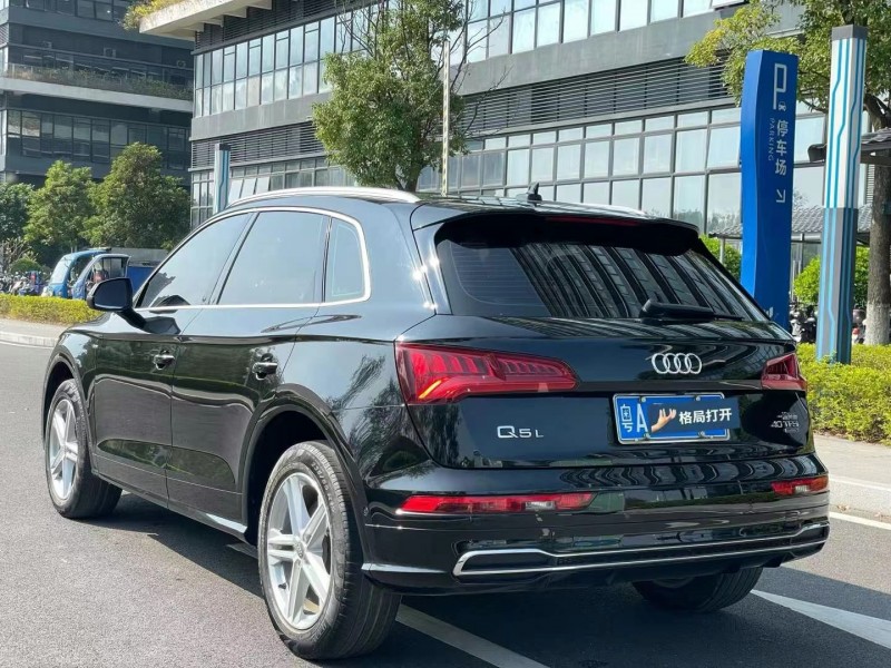 东莞19年奥迪Q58