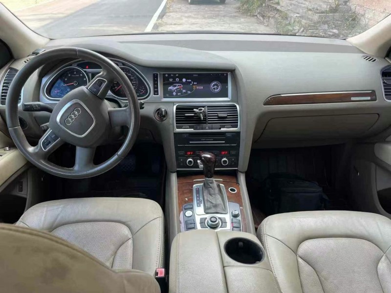 枣庄10年奥迪Q75