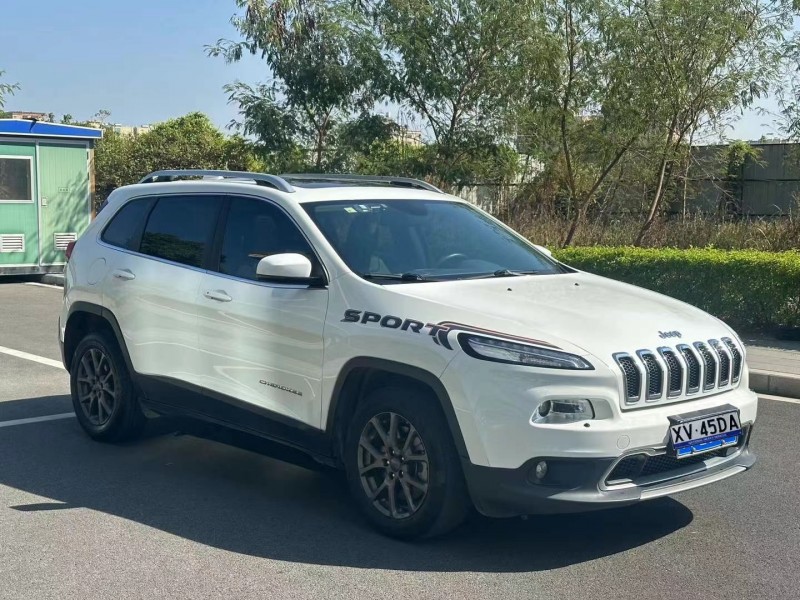 東莞21年Jeep自由光3