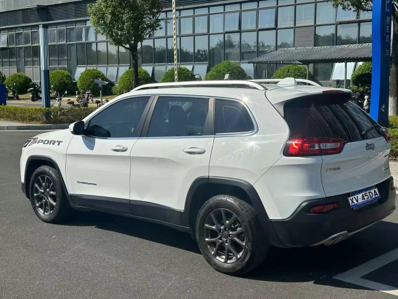 東莞21年Jeep自由光7