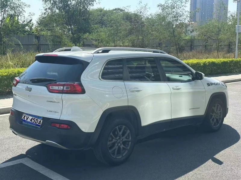 東莞21年Jeep自由光8