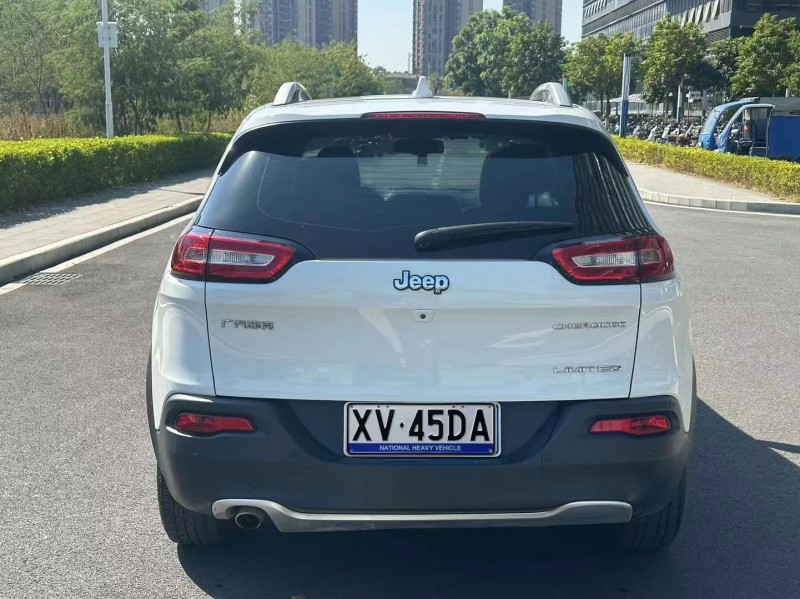 東莞21年Jeep自由光9