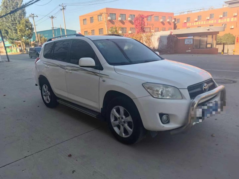 保定10年丰田RAV43