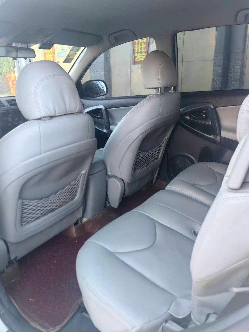 保定10年丰田RAV46