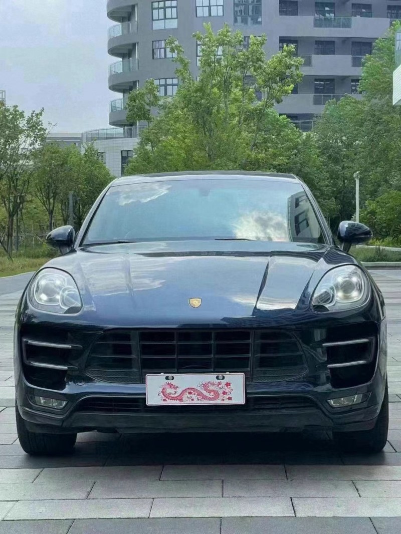 佛山15年保时捷Macan1