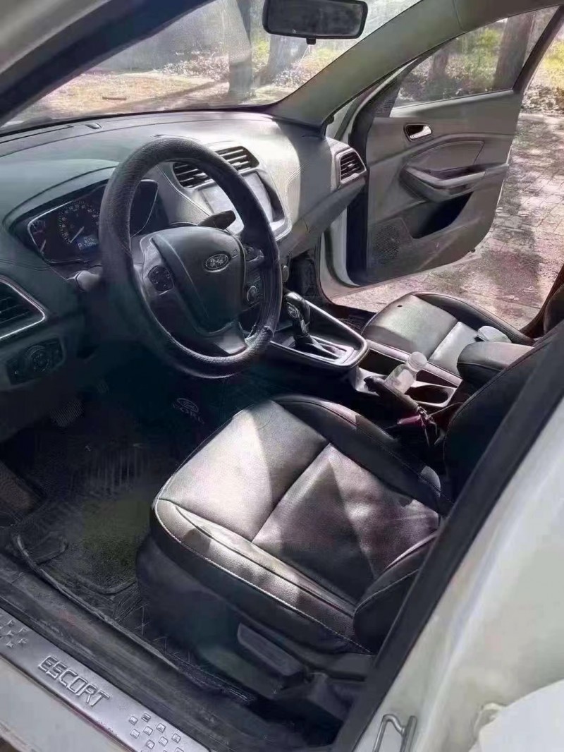 菏泽17年福特福克斯4