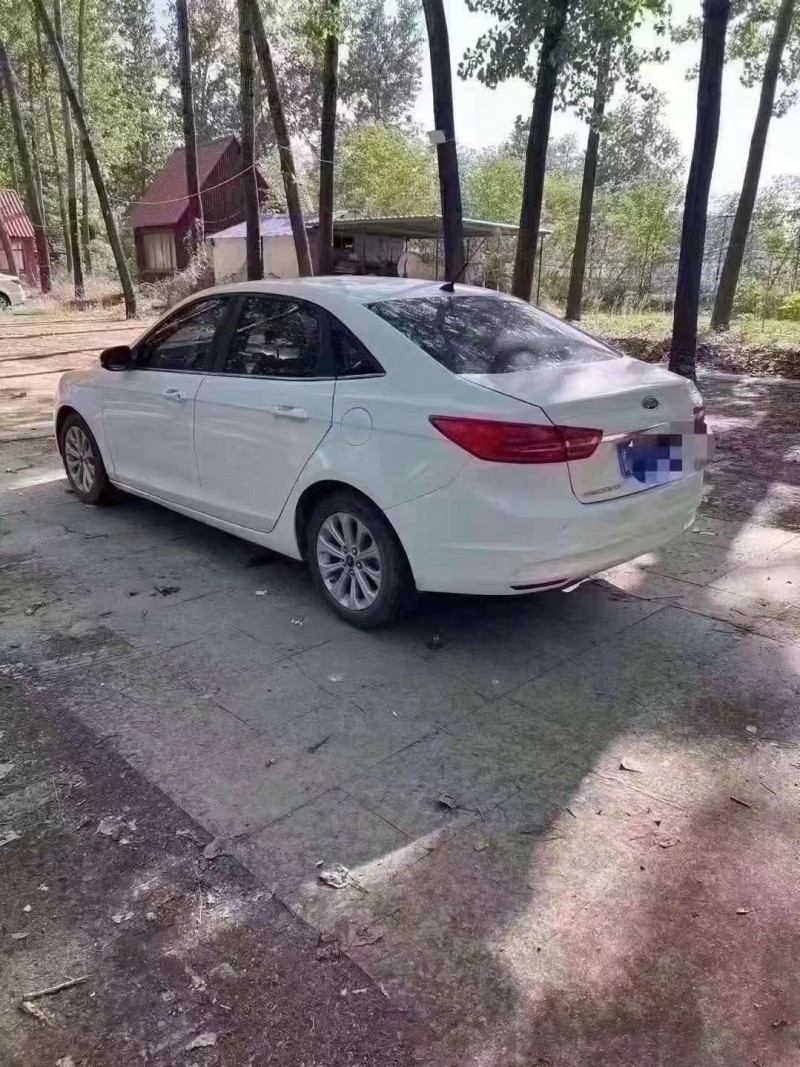 菏泽17年福特福克斯5